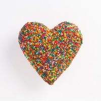 150g Hollow White Chocolate Sprinkle Heart